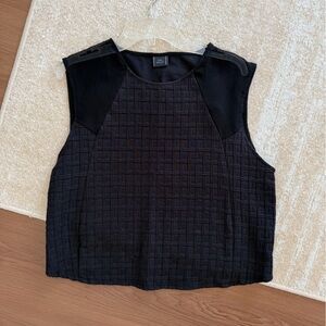Zara Black Textured Sleeveless Blouse